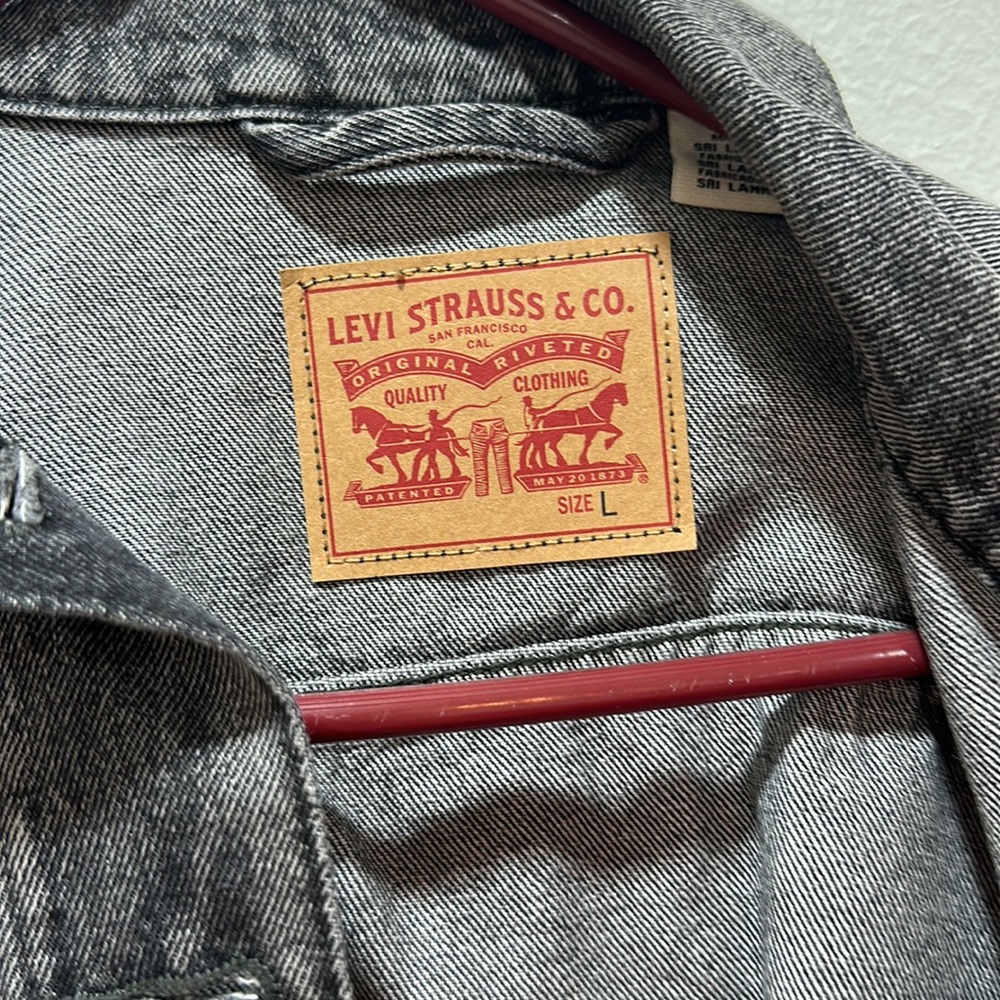 Grey Levi’s Jacket - image 2